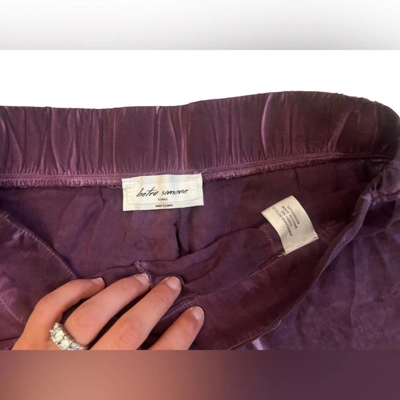 Betro Simone plum purple colored shorts in excellent like-new conditio size xs - Picture 4 of 4